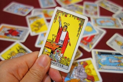 タロットカードを使った占いを致します 恋愛相談、仕事、金運など生活に関する様々な事を占います。 イメージ2