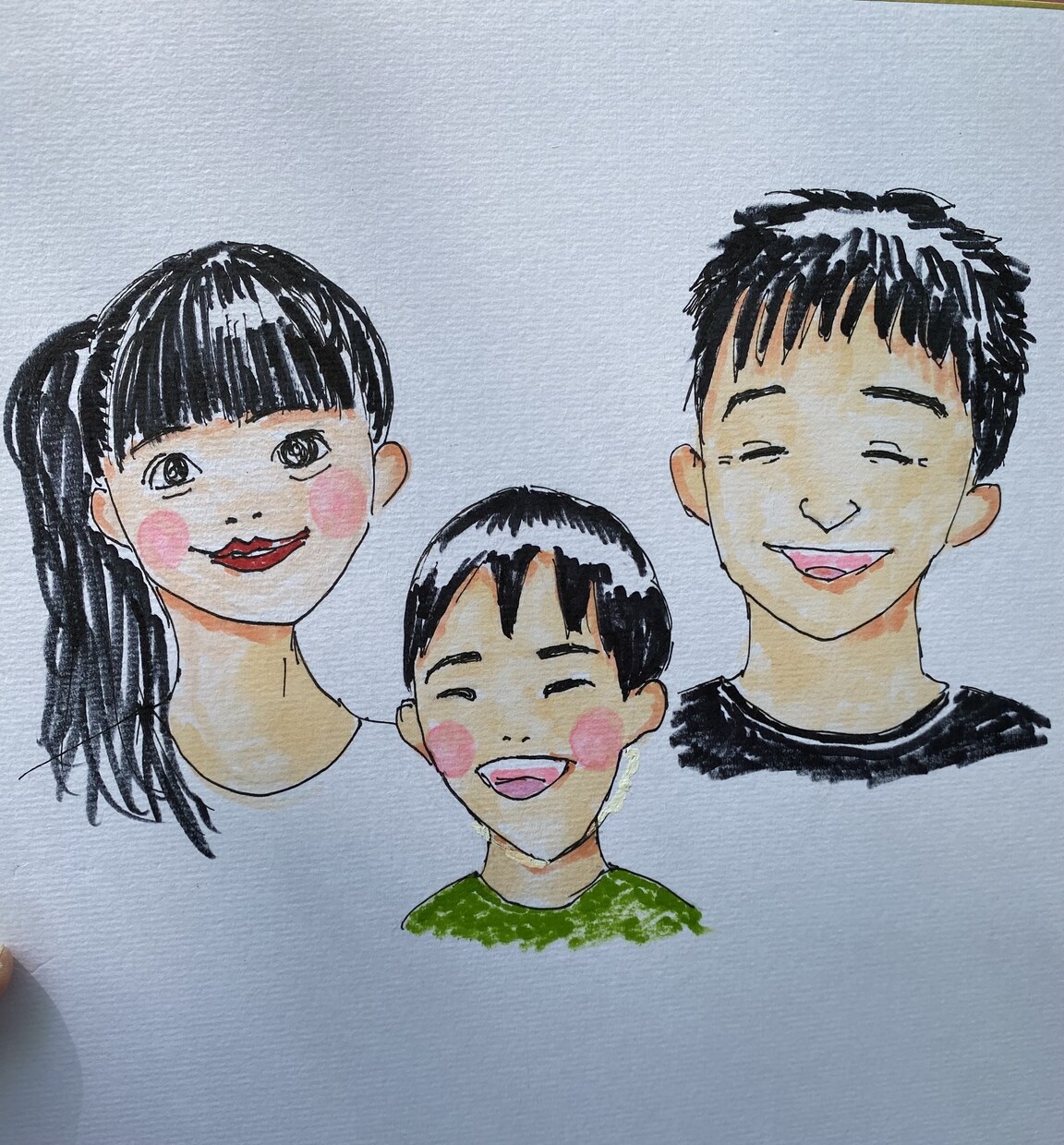 アナログ手描き似顔絵描きます 少しリアルで少し漫画チックなアナログ手描き似顔絵描きます！ イメージ4