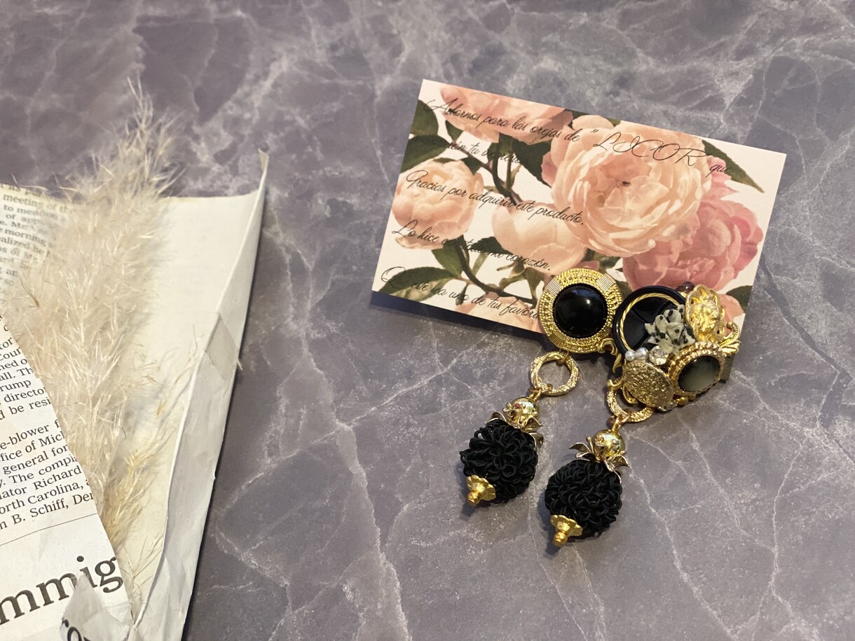 ヴィンテージボタンアクセのオーダー承ります ヴィンテージボタンと最新パーツでオシャレの仕上げをお手伝い♡ イメージ6