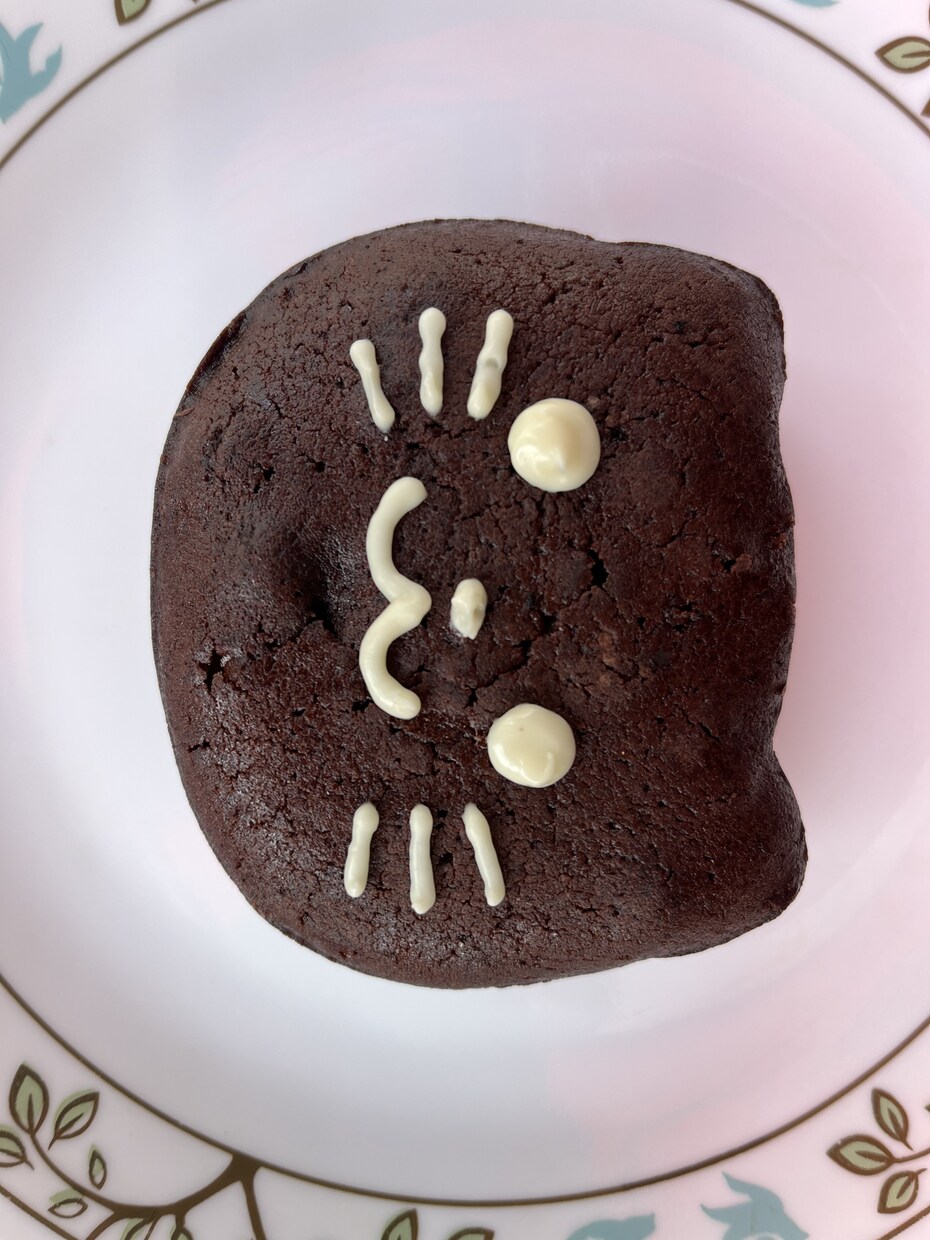 100円ショップのネコの型で可愛いケーキが焼けます ネコのケーキで楽しいティータイムを過ごしませんか？ イメージ2