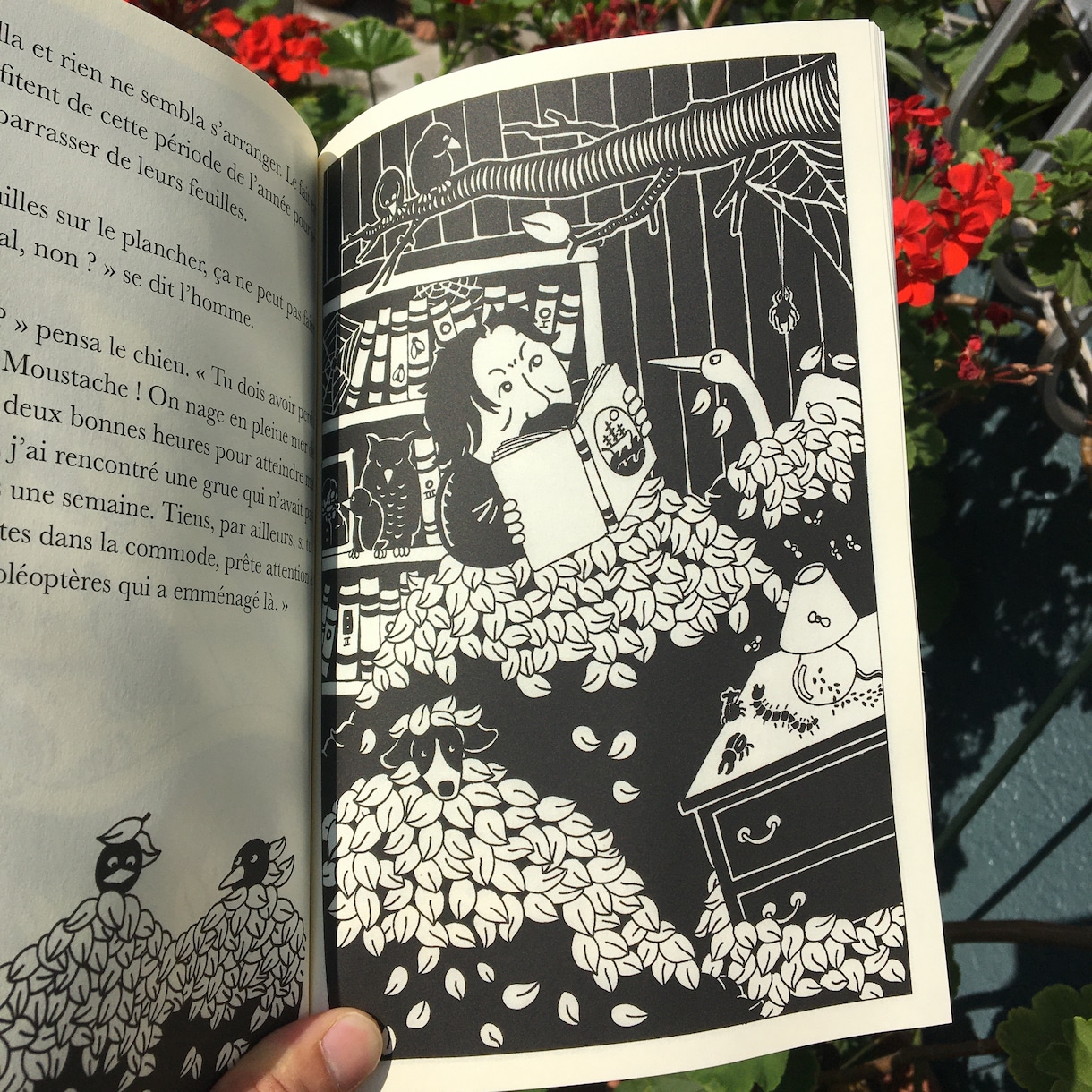シンプルでインパクトがあるイラストを白黒で描きます ヨーロッパテイストで手描き独特の温かみを感じるスタイルです イメージ8