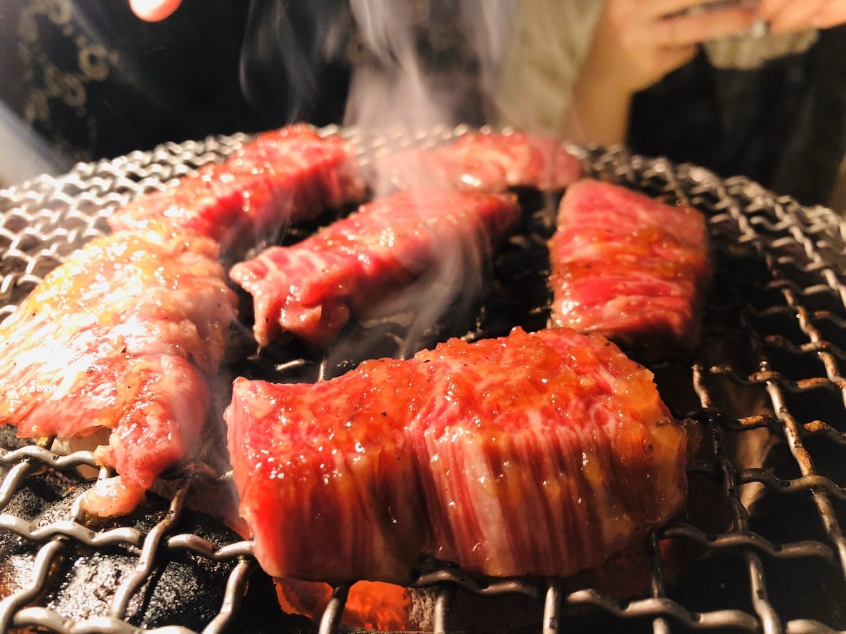 現役焼肉屋が美味しいお肉の焼き方教えます 接待やデートなどで美味しくお肉を焼く方法教えます。 イメージ4