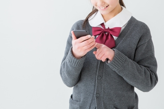 子供のスマホの使い過ぎを辞めさせた方法を教えます 実際に3人の息子にいろいろな方法を試した結果の一番の解決法 イメージ1