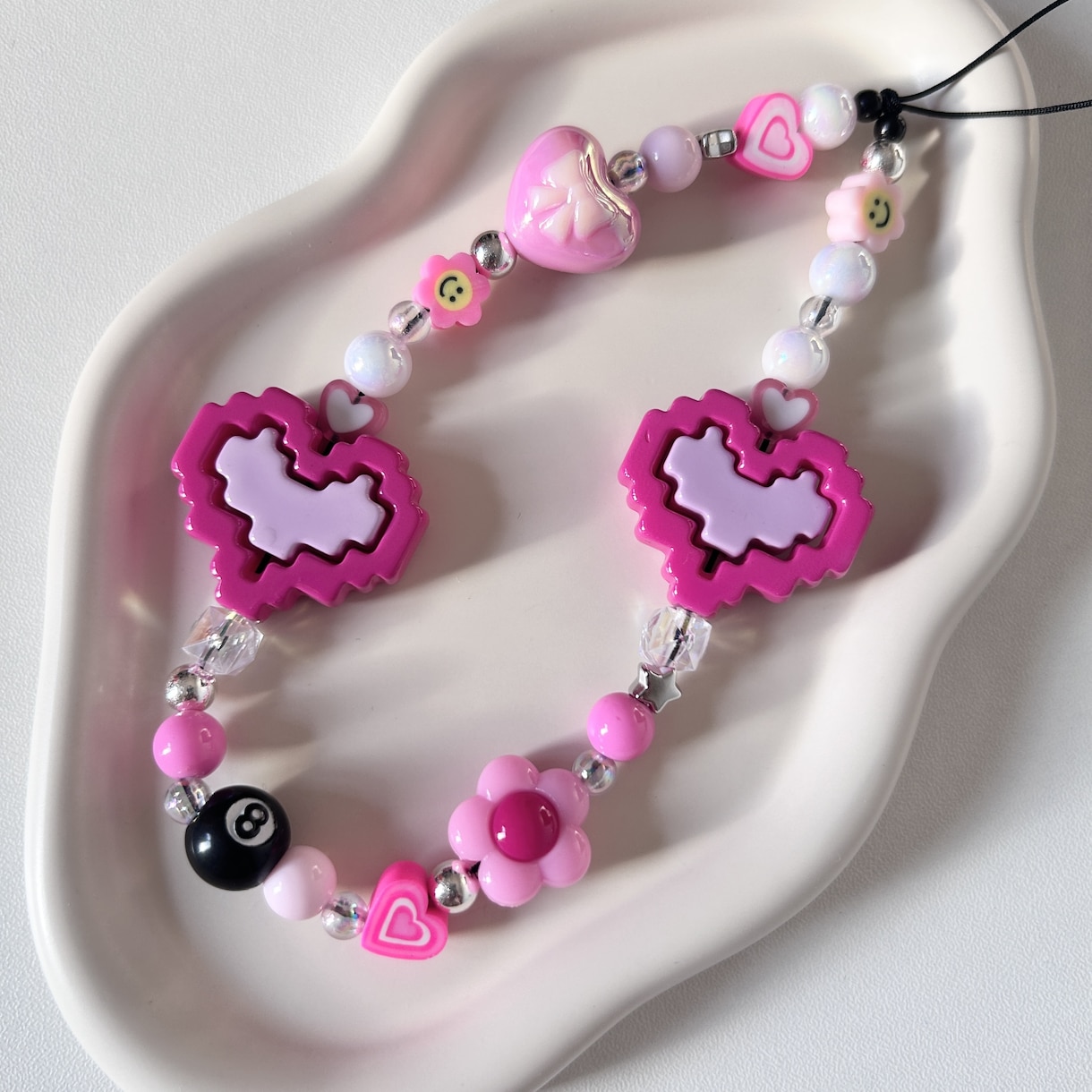 カラフルでかわいいビーズストラップを作ってます スマホ、カメラなどにワンポイントキーホルダー イメージ1