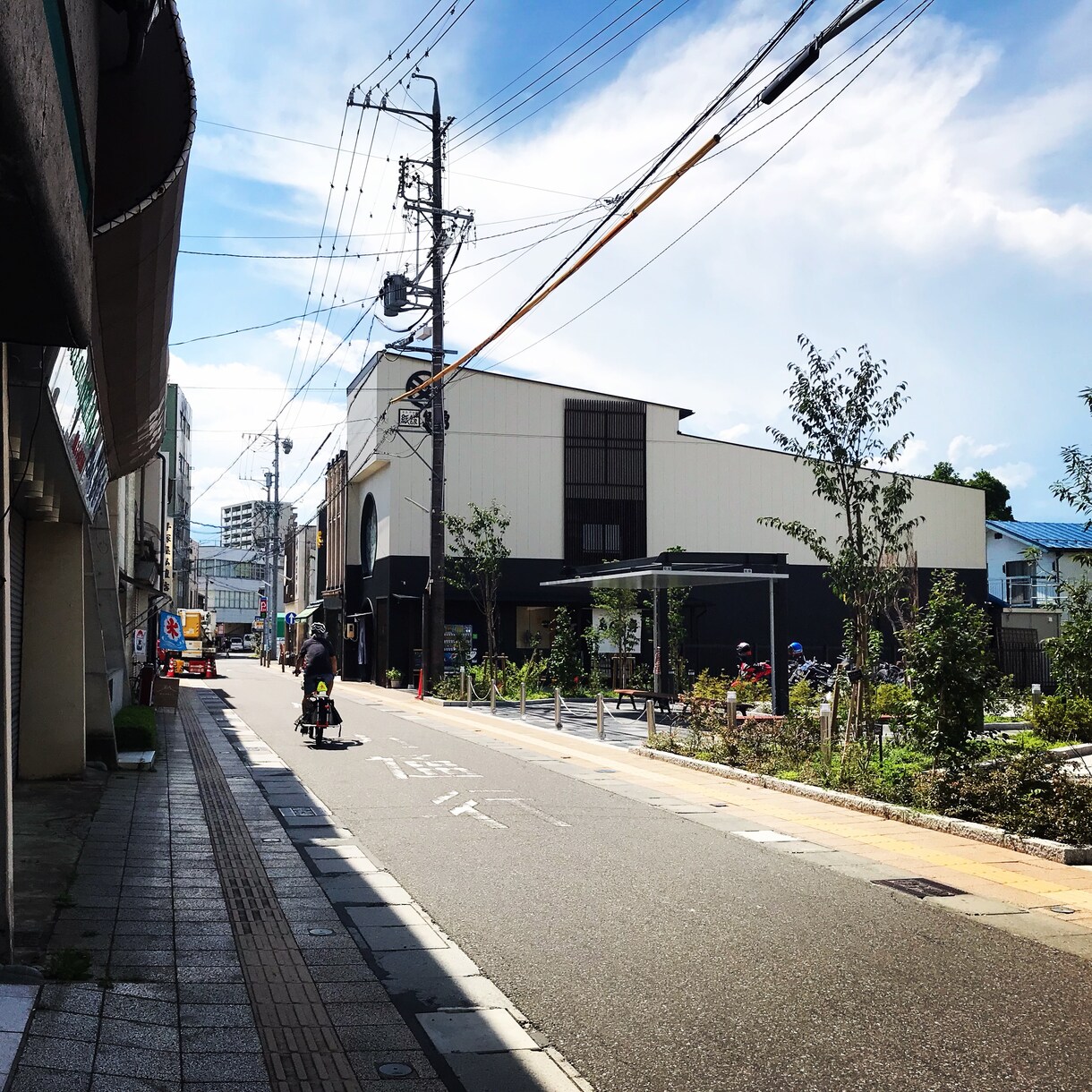 言葉を大切にし、心に寄り添う文章をお届けします インテリアコーディネーター、華道師範の資格有。専門記事作成も イメージ1