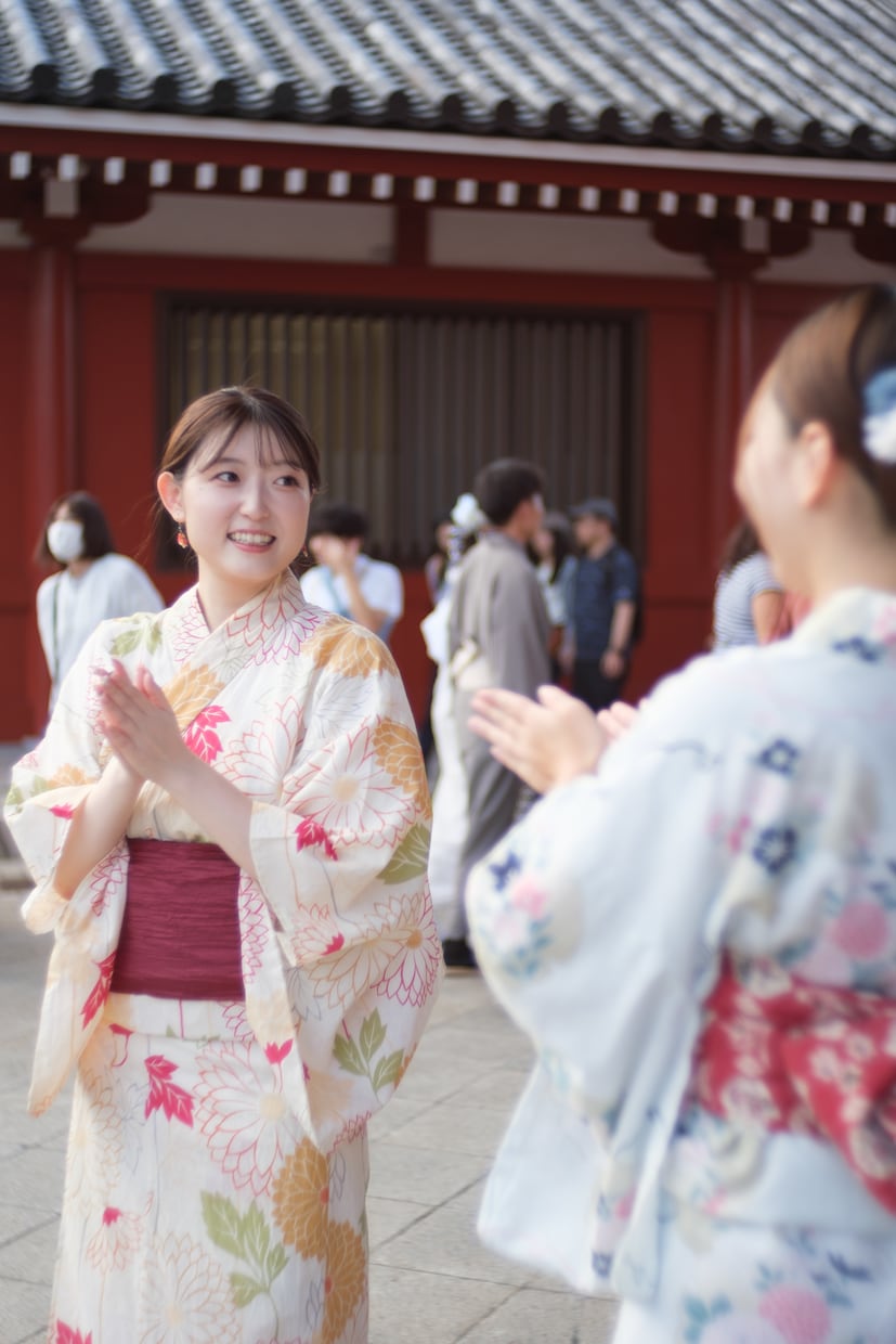 盆踊りの振り付け練習用動画をご提供します 動画を見ながら、ご自身で盆踊りの練習ができます。 イメージ3