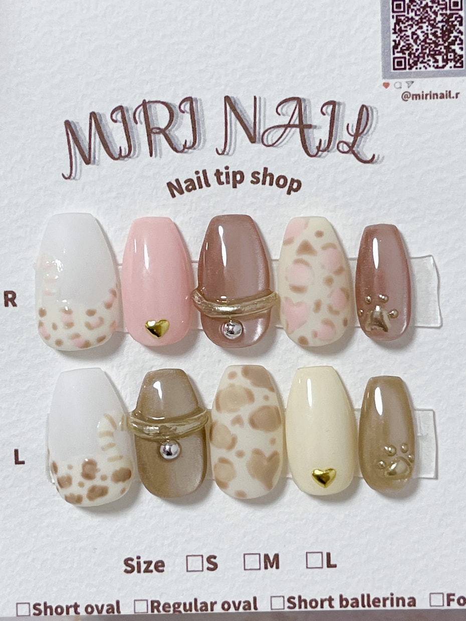 ネイルチップでおしゃれを楽しむお手伝いをします お好きなネイルを、チップの形からサイズまでオーダーできます。 イメージ1