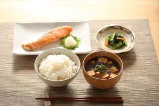 一人暮らし、食費１万円で生活するコツをお伝えします 一人暮らしで節約したい方、なかなか食費が減らない方へ イメージ1
