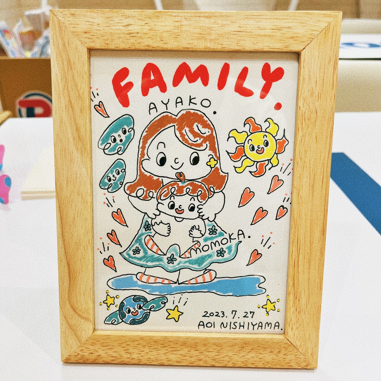 記念日等の贈り物に!額付き似顔絵を描きます 「福岡PARCO」でも活躍中のイラストレーター。 イメージ4