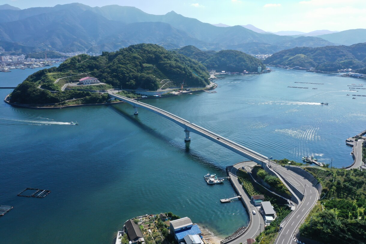 国家資格所有者がお手頃価格で空撮します 保険加入済み、国家資格保有者が最新ドローンで空撮いたします！ イメージ3