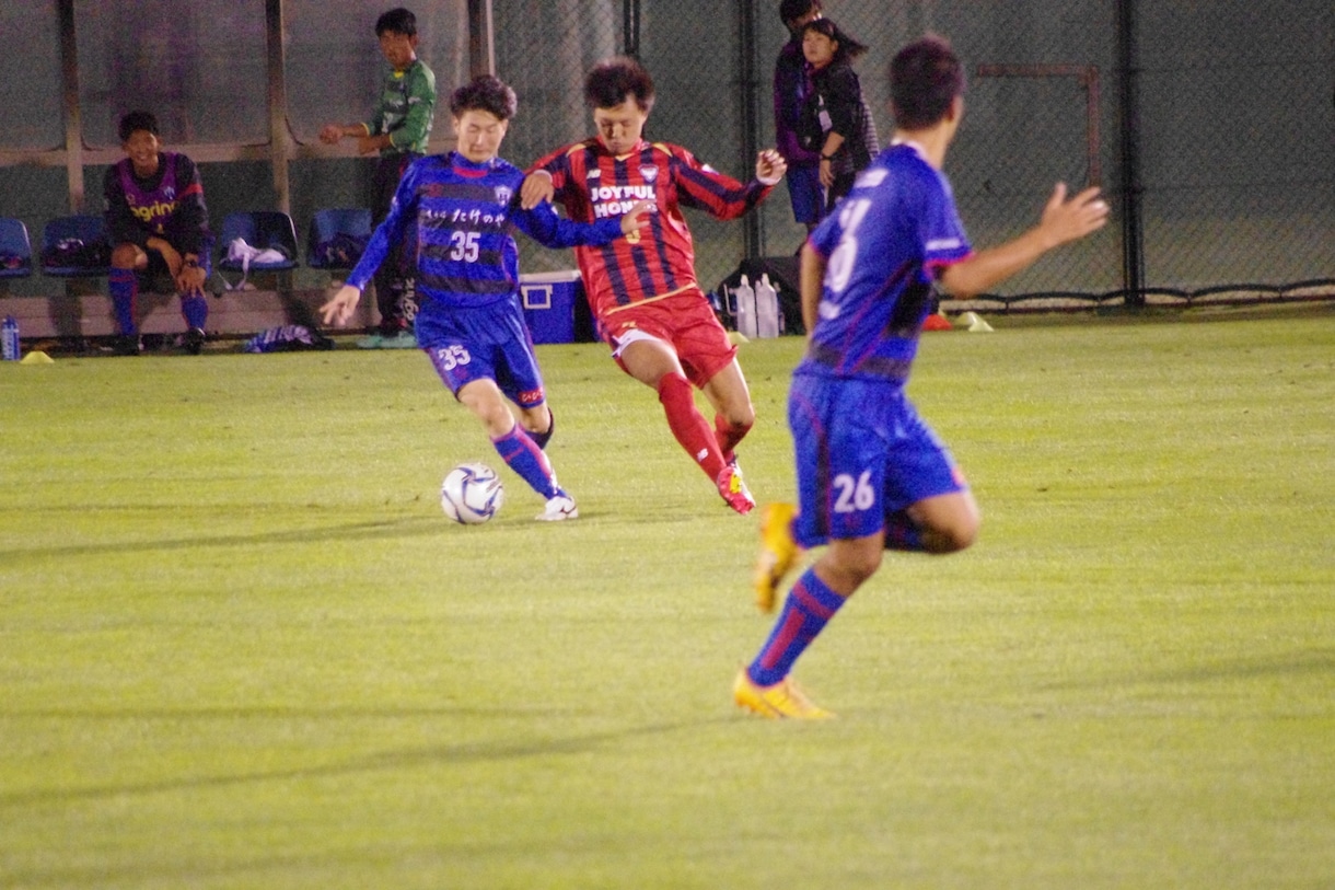 足が遅い方でも勝負できるドリブルを教えます サッカーでドリブルで勝負できるようになりたい方へ イメージ2