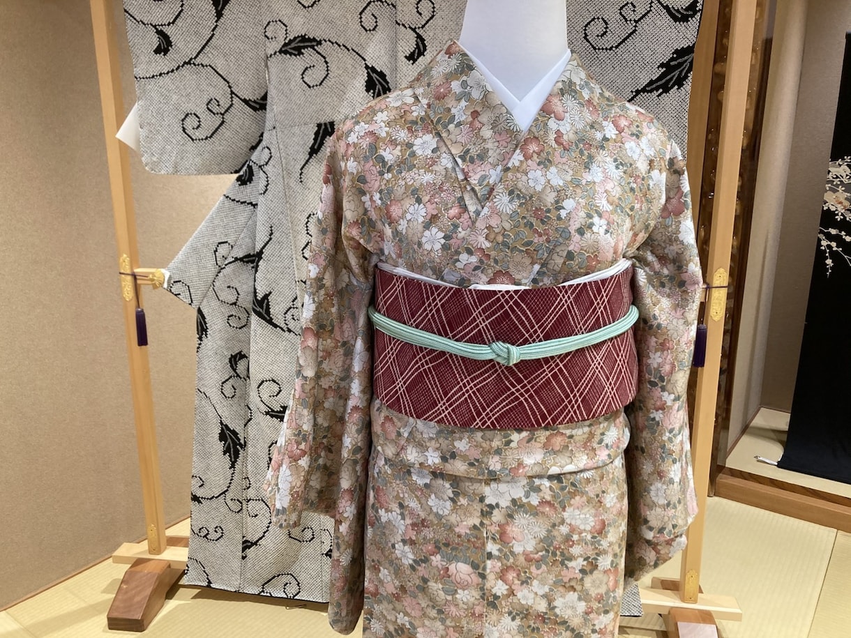 呉服歴10年！小紋、紬等の出張着付け致します 名古屋帯で着る♪【プロにおまかせください】 イメージ4