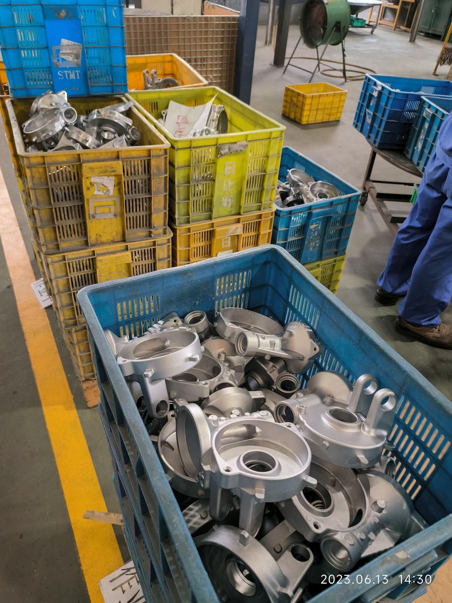 サ12)鋳造製品の設計試作から量産まで対応します ダイキャスト法での製品開発から納品まで一気にサポートします。 イメージ7