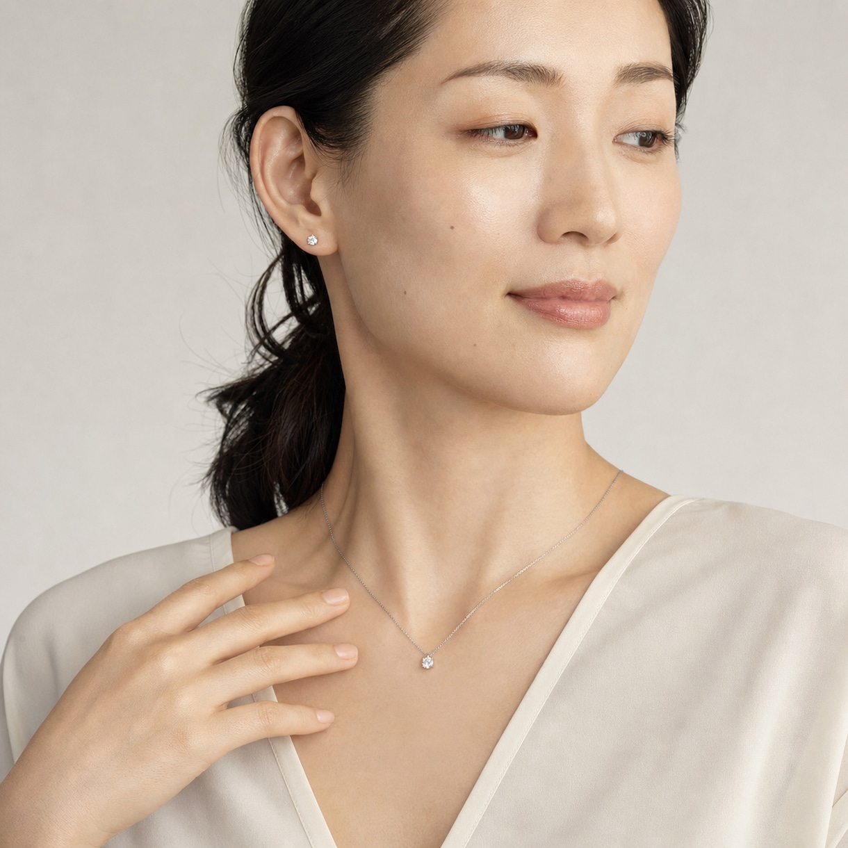生成AIでジュエリー商品画像4点を制作します 商品単体2点・成人モデル着用2点を制作します イメージ2