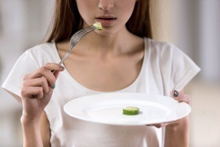 摂食障害に闘っている方お助けします 拒食過食を「自力で」完治させた25歳女性です イメージ1