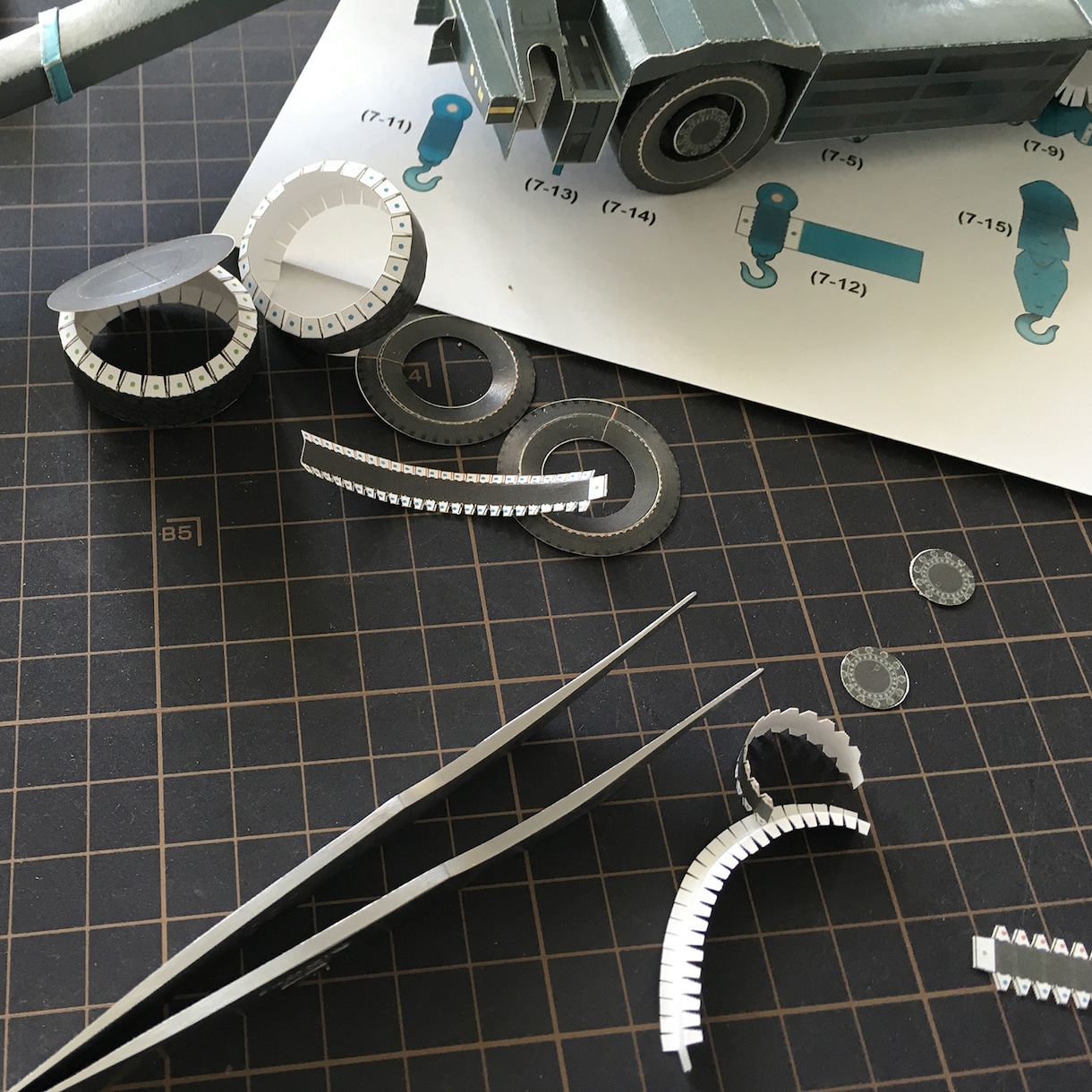 ご希望のペーパークラフトをご提案・制作いたします 商品・ノベルティ・記念品・販促用ほか、用途に合わせて作ります イメージ5