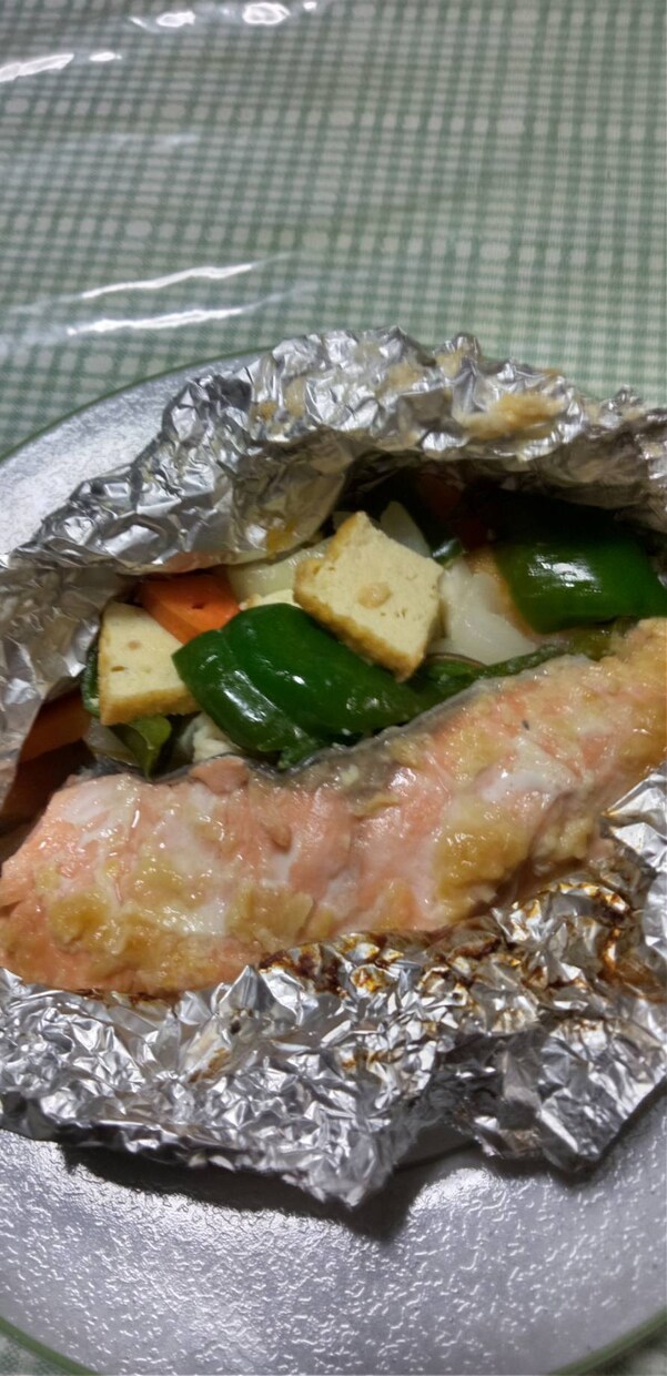 料理の写真から栄養価計算！レシピ提案をします 料理の写真から知りたいカロリーを計算。 イメージ1