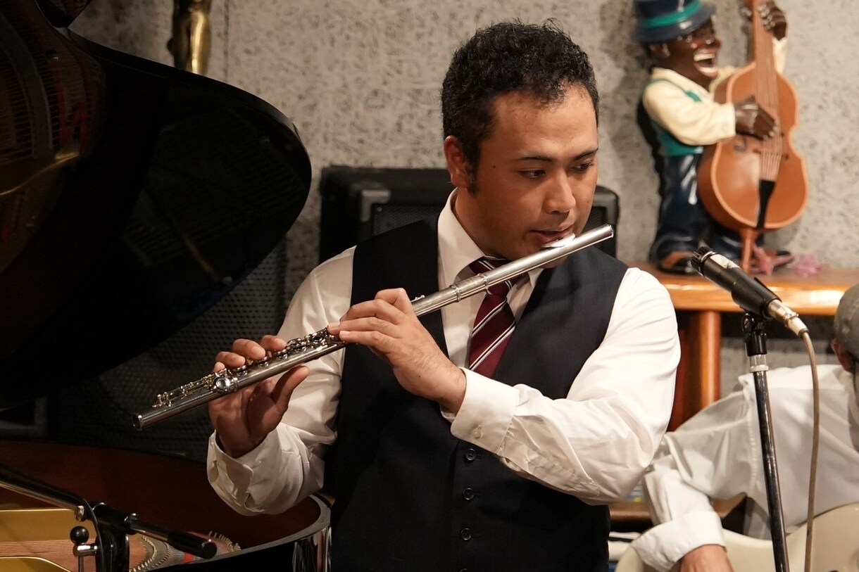 フルートのレッスンします 初心者〜中級者、部活動や楽団員さんを中心にサポートします！ イメージ1