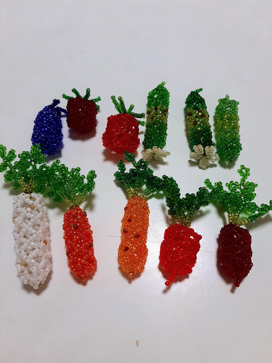 ビーズで作った立体の野菜を販売します 立体のラディッシュ、にんじん、大根などの野菜のシリーズです。 イメージ3