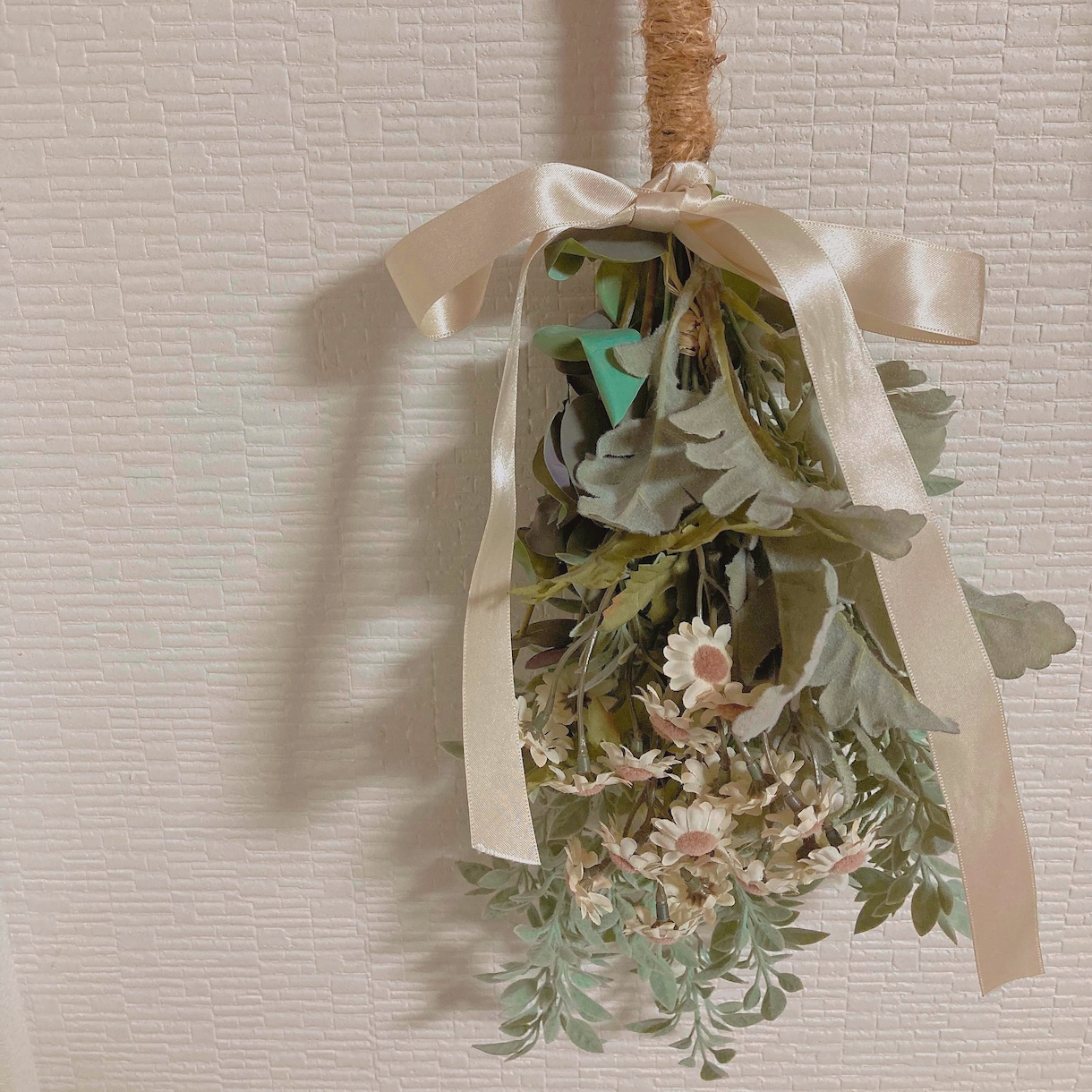 お気に入りのリボンでスワッグ作ります あなたにも思い出のリボンがございませんか？【スワッグ】 イメージ2