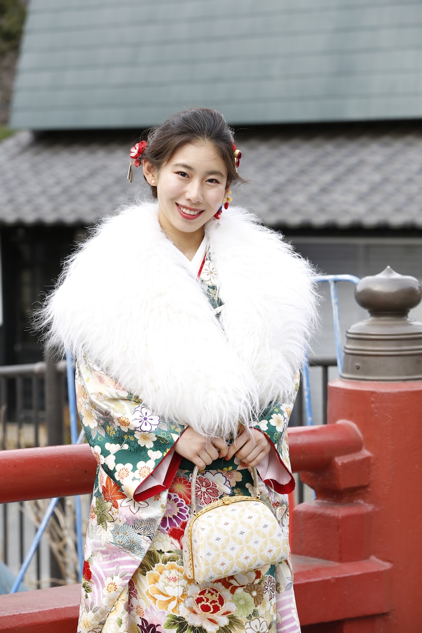 成人式・大切なその瞬間を美しく撮影します 人物撮影と得意とする女性フォトグラファーが最高の一瞬を撮影 イメージ10