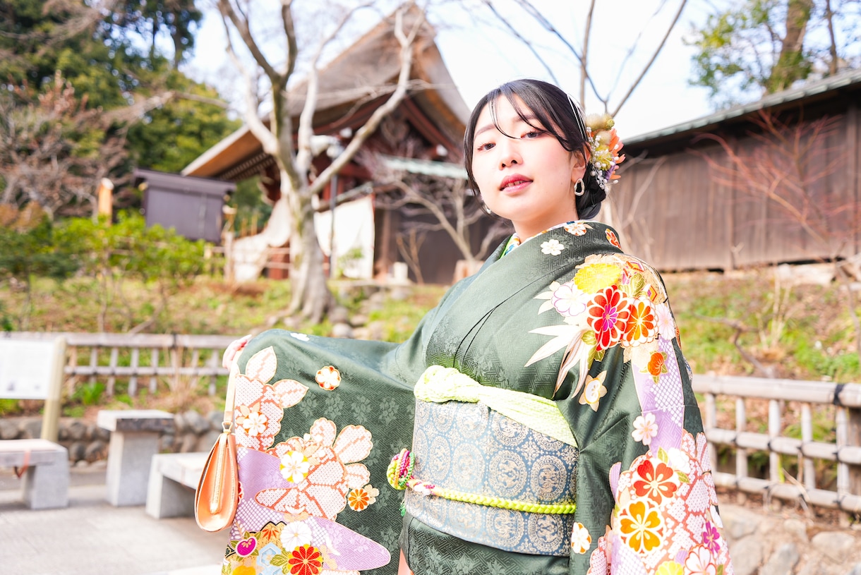 成人の振り袖姿を、写真に残します 「あなたが輝く瞬間を、最高の一枚に」 イメージ3