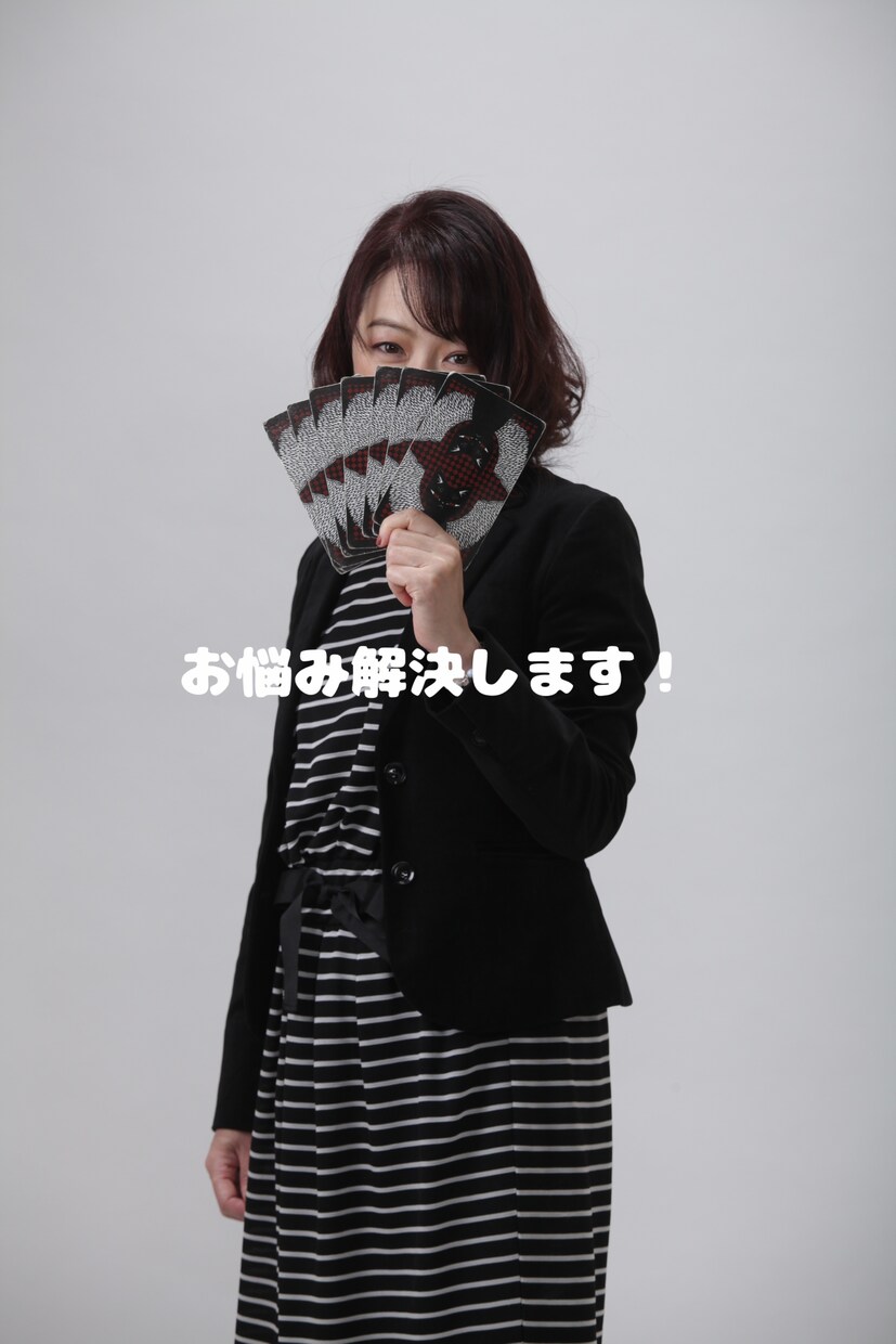 心の奥底を読み解く占い師、観月エノクと申します 心の奥底を映し出す、霊視とタロットの融合 イメージ3