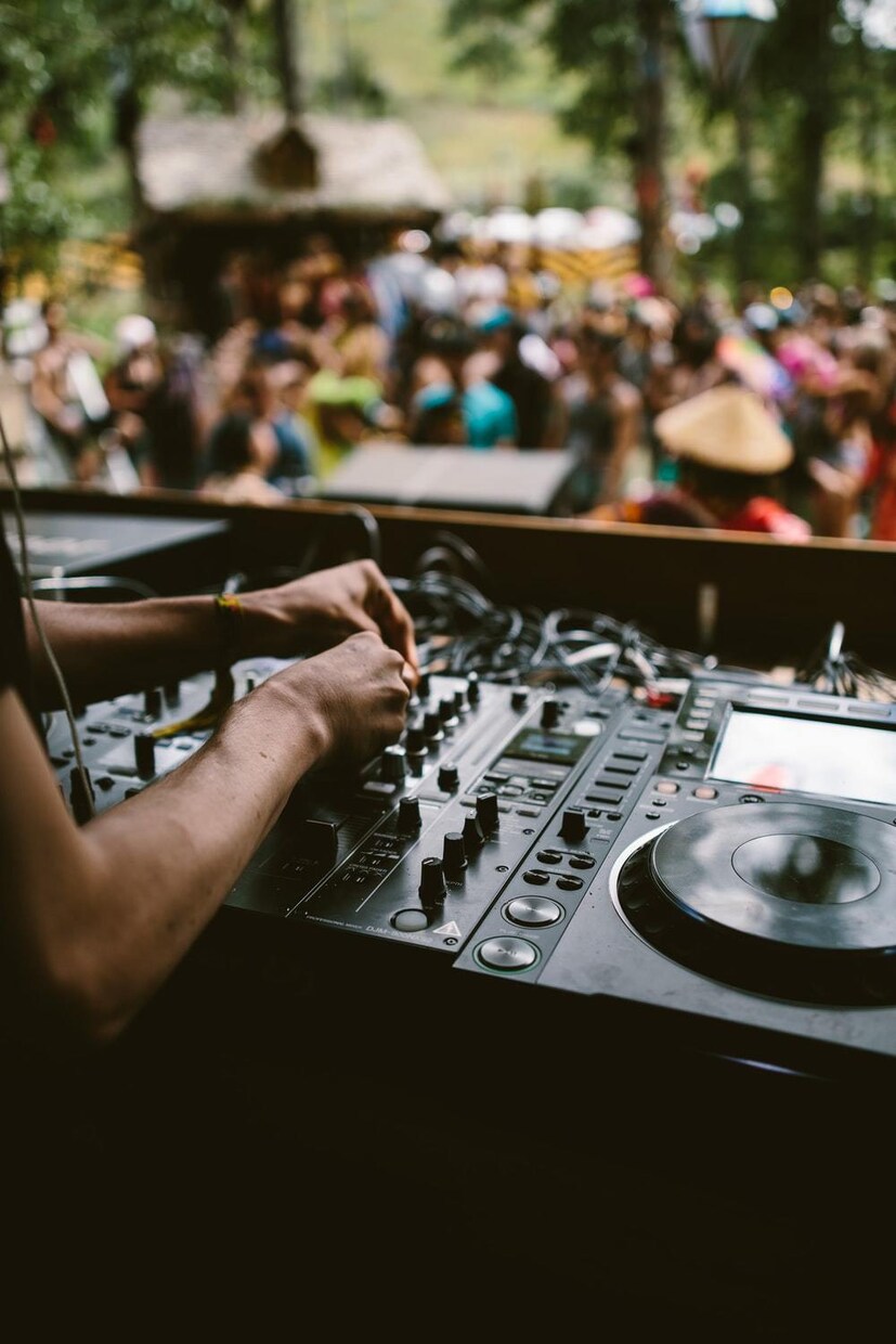 現役プロDJ！ノンストップDJMIX作ります チルアウト系からパーティーチューンまで幅広く対応！ イメージ2