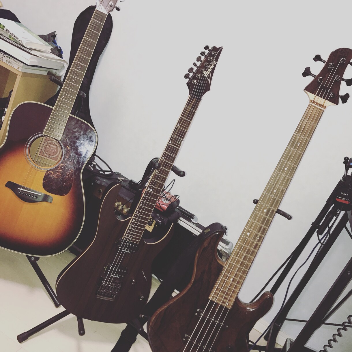 ベースの基本的なところを教えます 初心者向けの商品です。ベースに少しでも興味がある方は是非 イメージ2