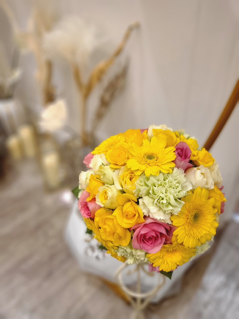 結婚式、前撮りで持たれるブーケ作製致します お二人のイメージにそったものを。 イメージ3
