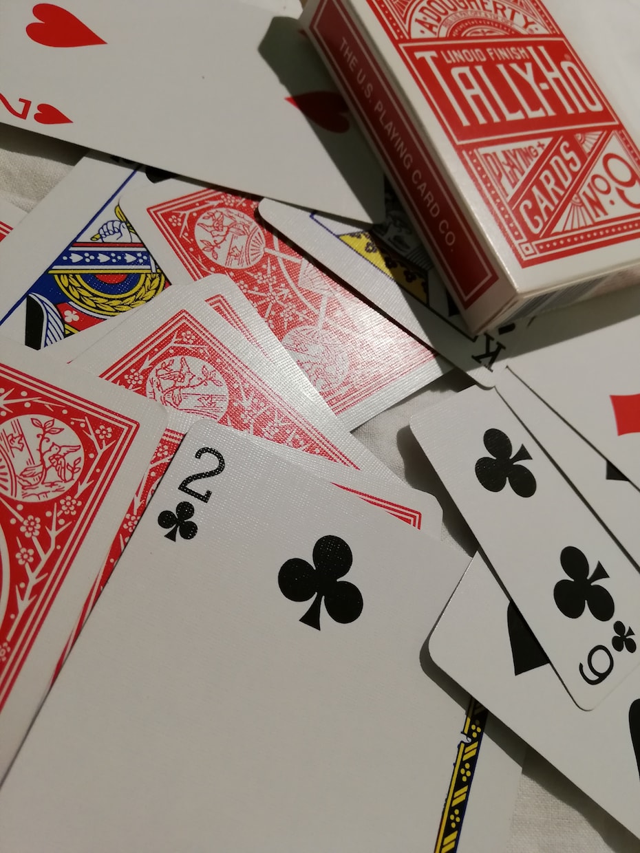 カードマジックの基本ダブルリフトを丁寧に教えます 1番多く使う技法だからこそ完璧にしましょう！！ イメージ1
