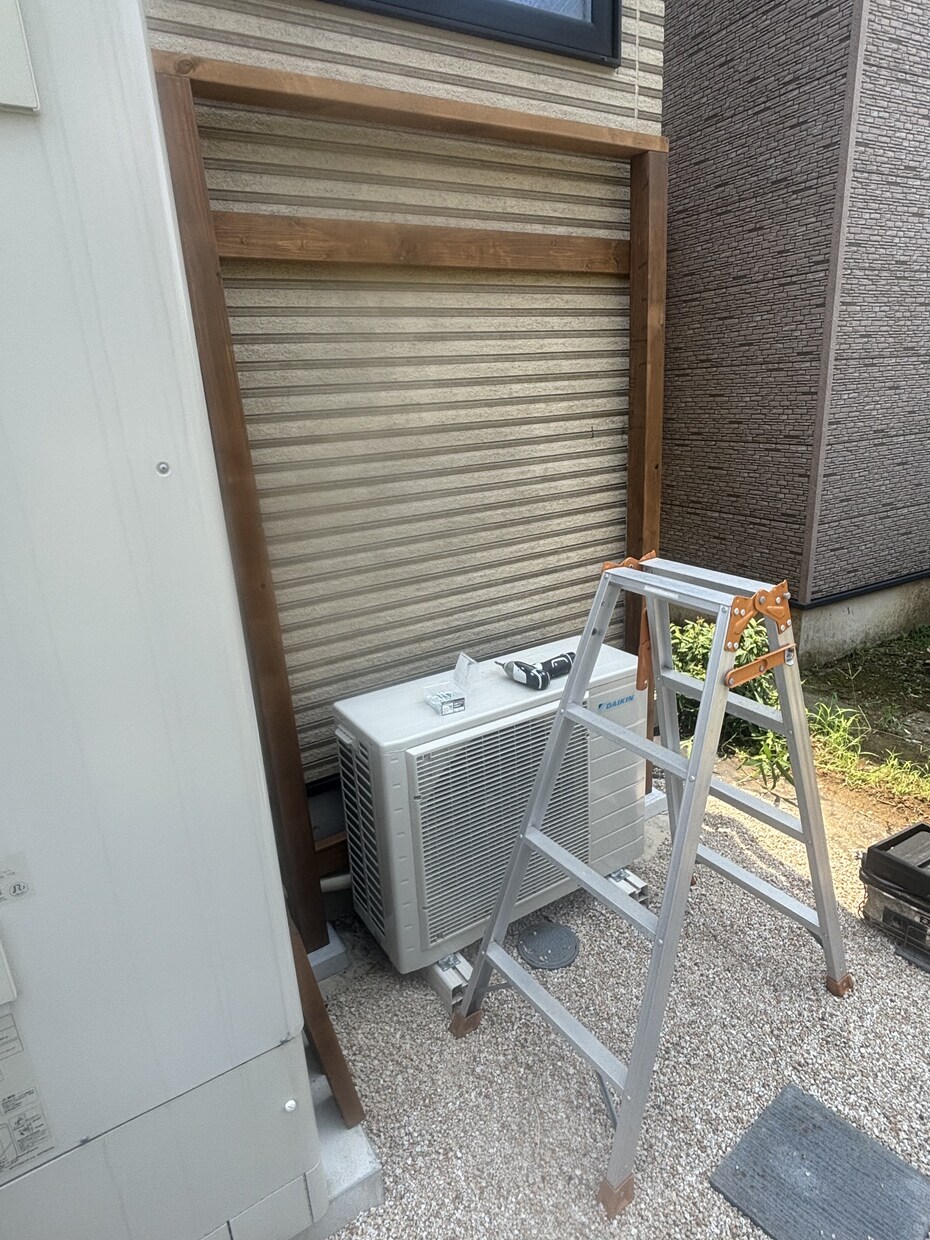 ご希望サイズのDIY小屋図面を作成します 室外機上の空間を屋根付き収納に活用できます イメージ3