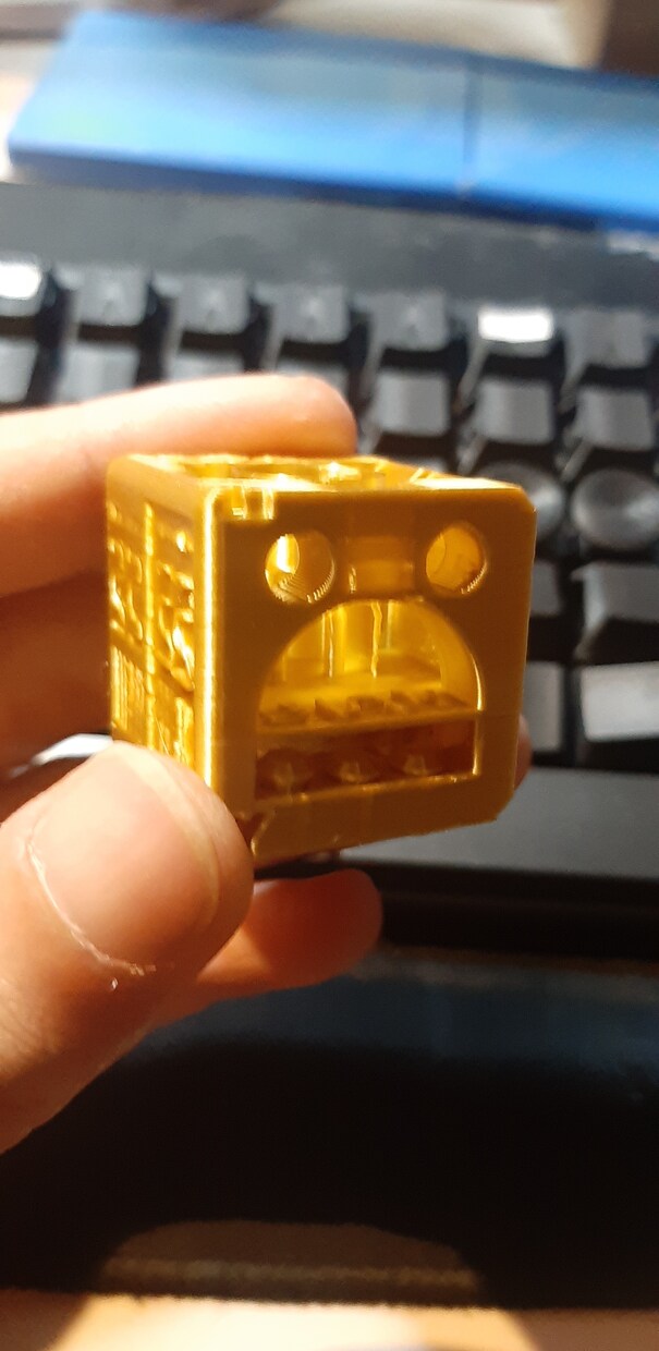 多色・複材料3Dプリントも代行できます 透明性の高い従量料金制度です。 イメージ5