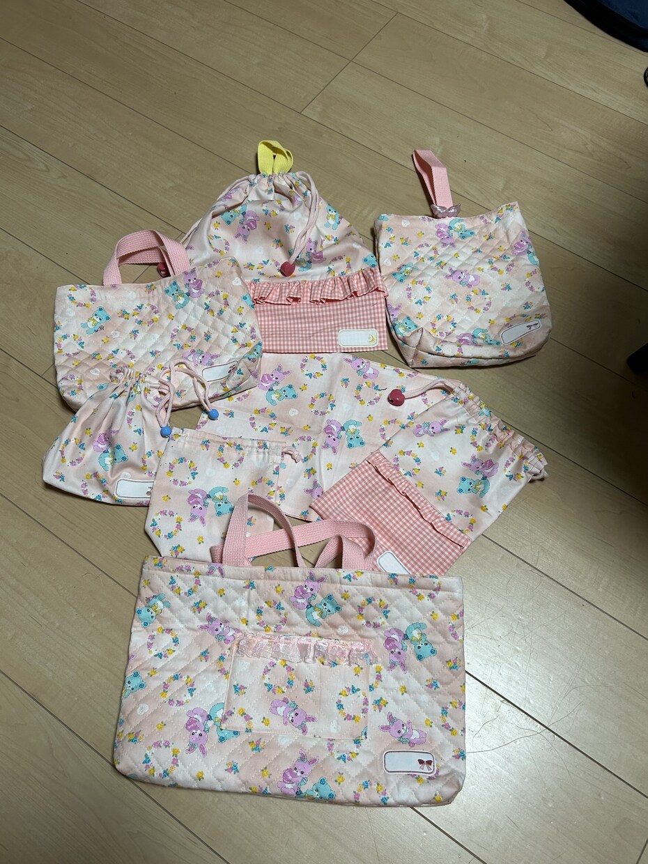 レジンアクセサリーオーダーメイド承ります あなたのあったらいいなをオーダーで承ります。 イメージ2