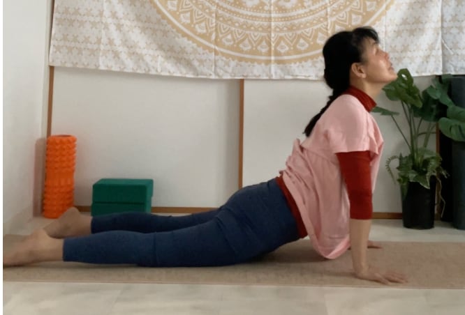 自宅でオンラインヨガのプライベートレッスンできます 老若男女問わず、ワンツーマンであなたの為のヨガ指導が可能です イメージ1