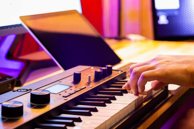 初めての楽曲制作お手伝いします 低価格であなたに作曲の楽しさを伝えたい！初めての音楽制作！ イメージ1