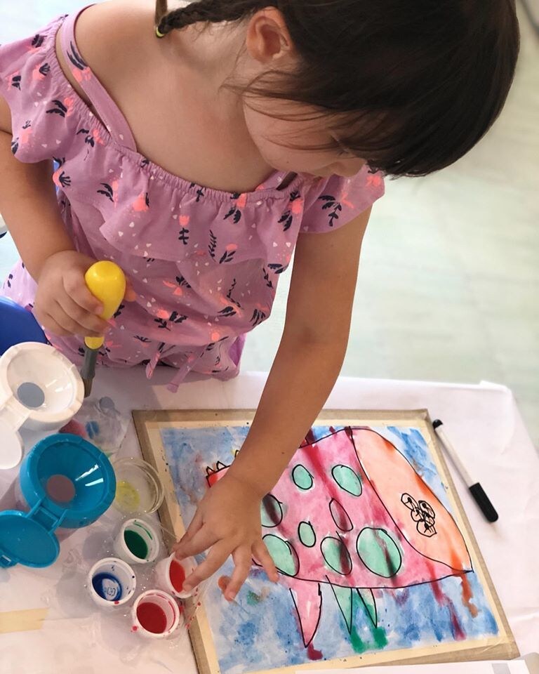 英語でアート・工作・図工・絵画・美術クラス学べます 英語や芸術に触れ、 お子様の「やりたい！」を伸ばします イメージ3
