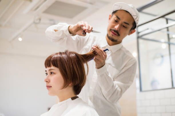 オーダメイドのヘアスタイル提案します 髪質や骨格はもちろん、仕事・ライフスタイルに合うスタイルを イメージ8