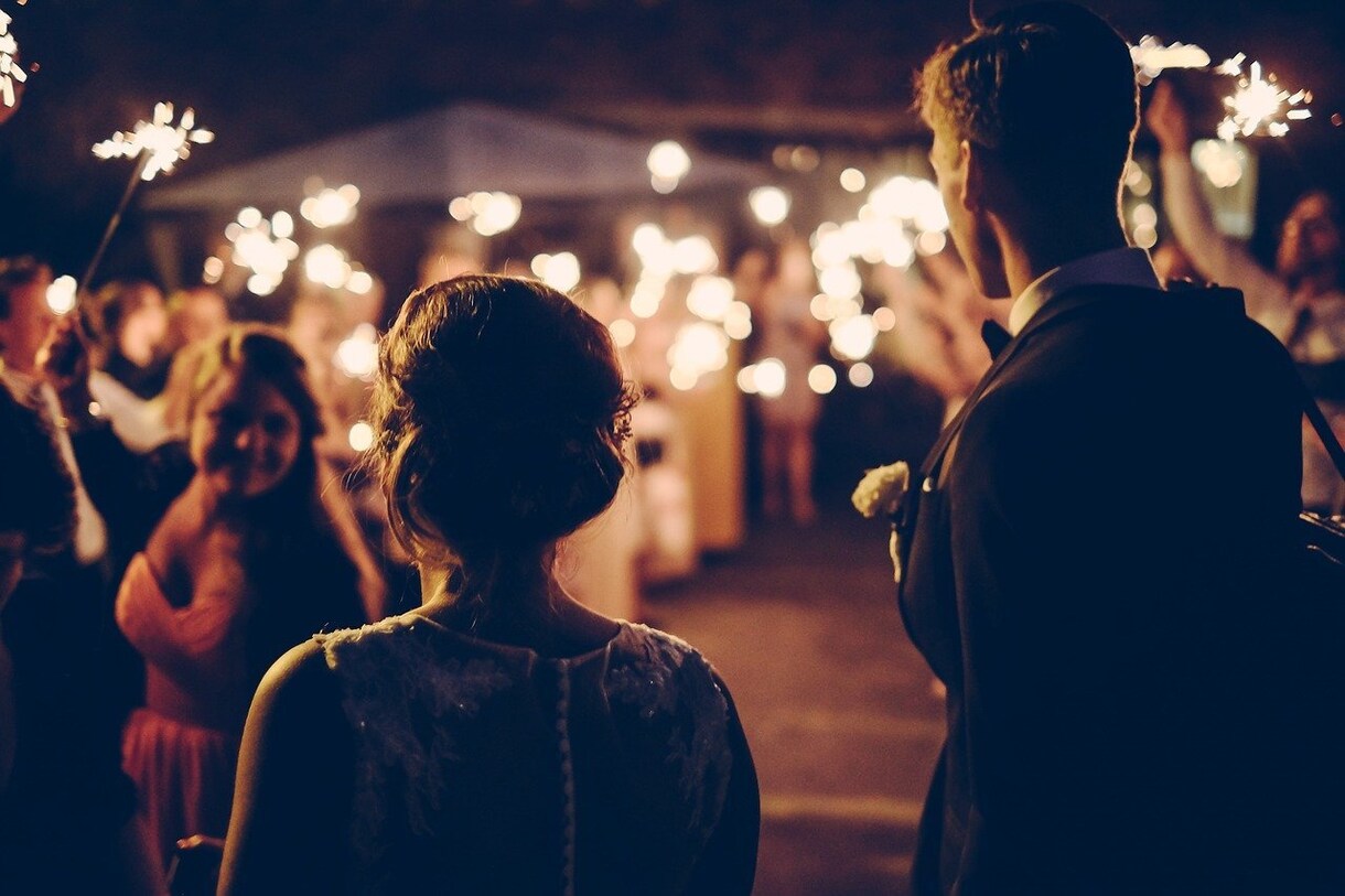 結婚式会場＆リゾ婚＆前撮の見積もり精査します 会場専属ではないからこそ、中立な立場でお見積り見ます！ イメージ1