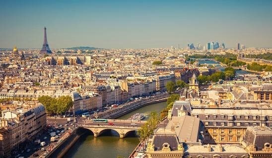 旅行メディア向け：ヨーロッパの旅行記事を作ります パリやイタリア4都市、バルセロナ、ロンドンの取材記事を作成 イメージ1