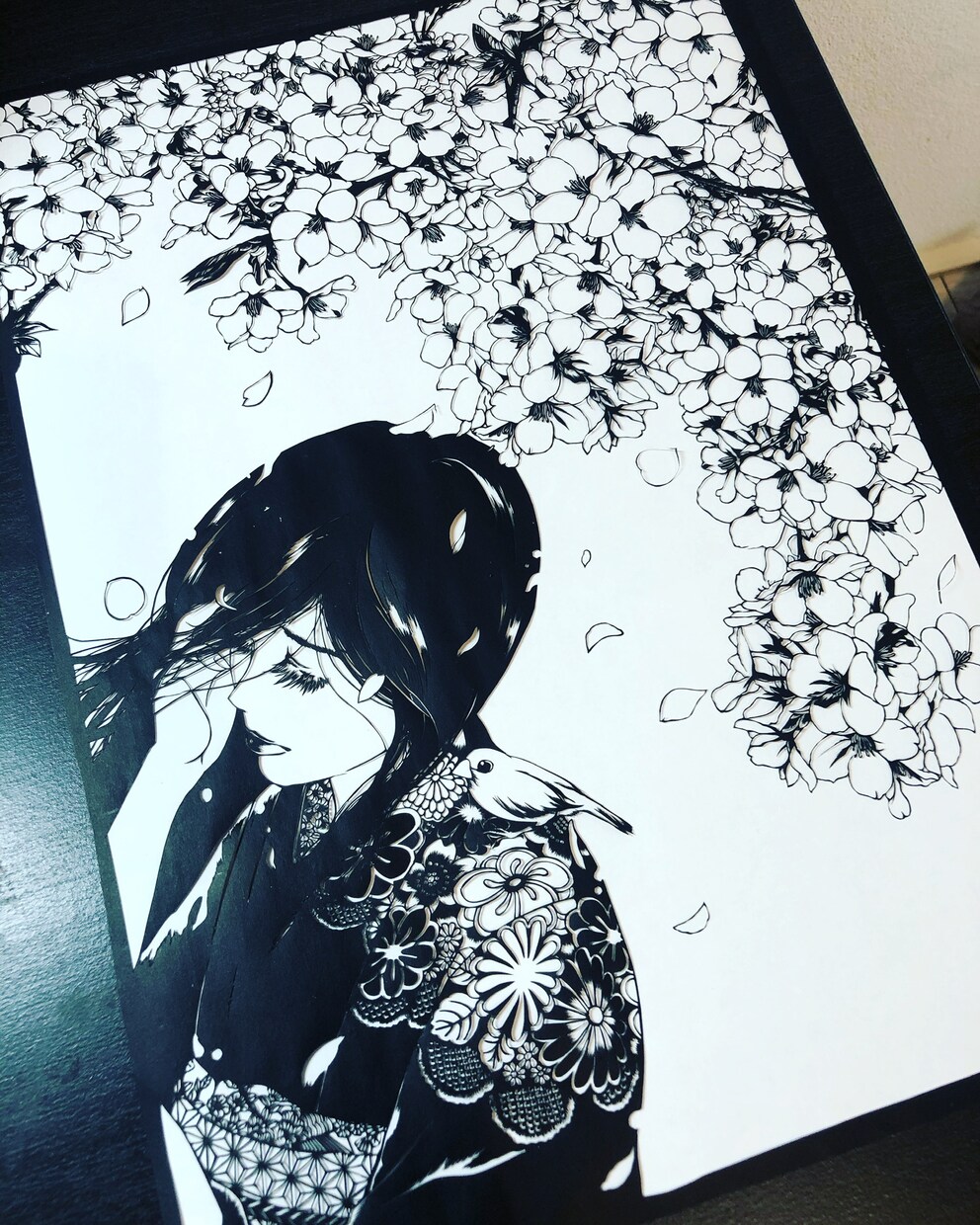 オリジナルで切り絵を作成いたします 繊細な黒が織りなす影のアートをお楽しみください。 イメージ6