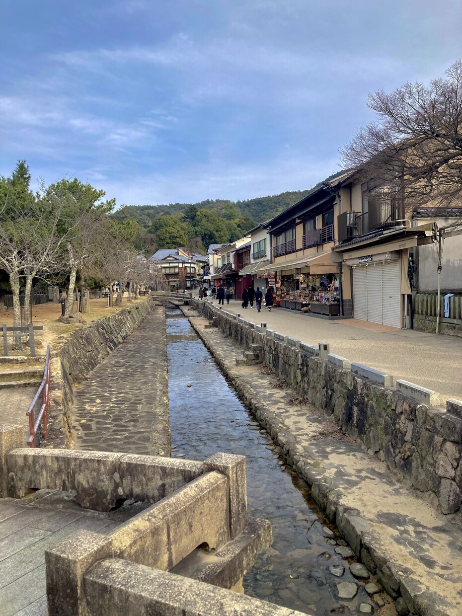 広島県の風景写真が欲しい方を募集してます 尾道市と宮島の写真です。編集して使ってもらっても構いません。 イメージ3