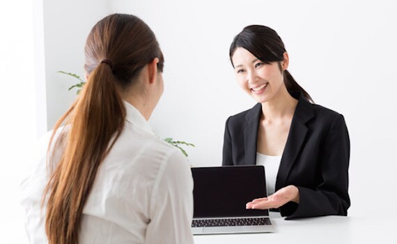 面接対策をまとめたWordとESの例を送付します 面接対策の資料、逆質問、5社分のエントリーシートを送ります。 イメージ1