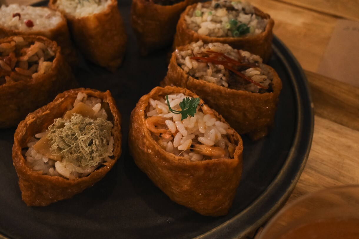 飲食店舗でフードや店内をお洒落に撮影します お客様をグッと惹きつけるような宣伝写真を手掛けます♪ イメージ2