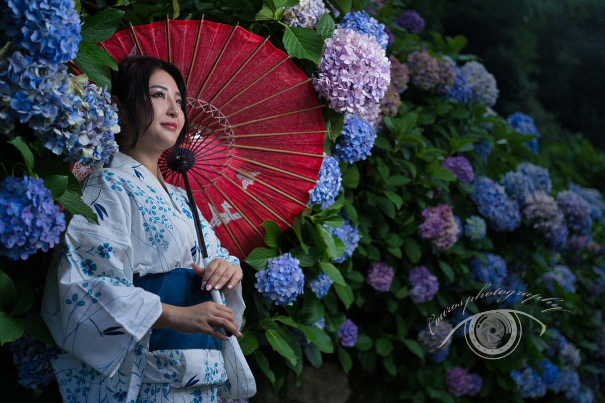 瞬間を美しく写真に残し幸せをカタチにします ご指定の場所に出張撮影可能です。 イメージ3