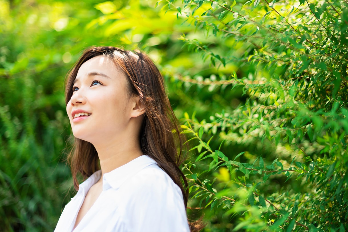 SNSや婚活に！魅力引き出す写真撮影をします 専用スタジオで撮影！あなたの「最高の1枚」を引き出します。 イメージ6