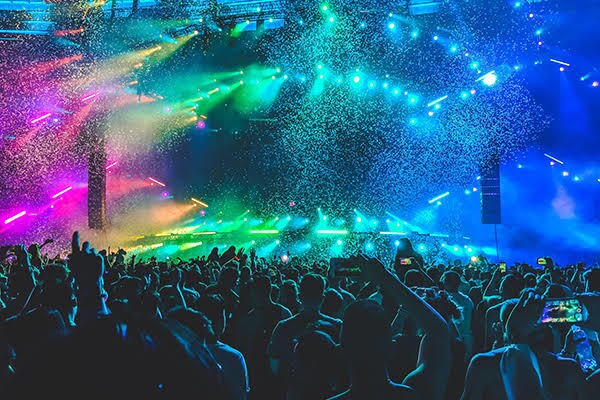 あなただけのEDMを制作します 期間限定割引中！日本でも人気のEDMを最強のコスパで！！ イメージ1