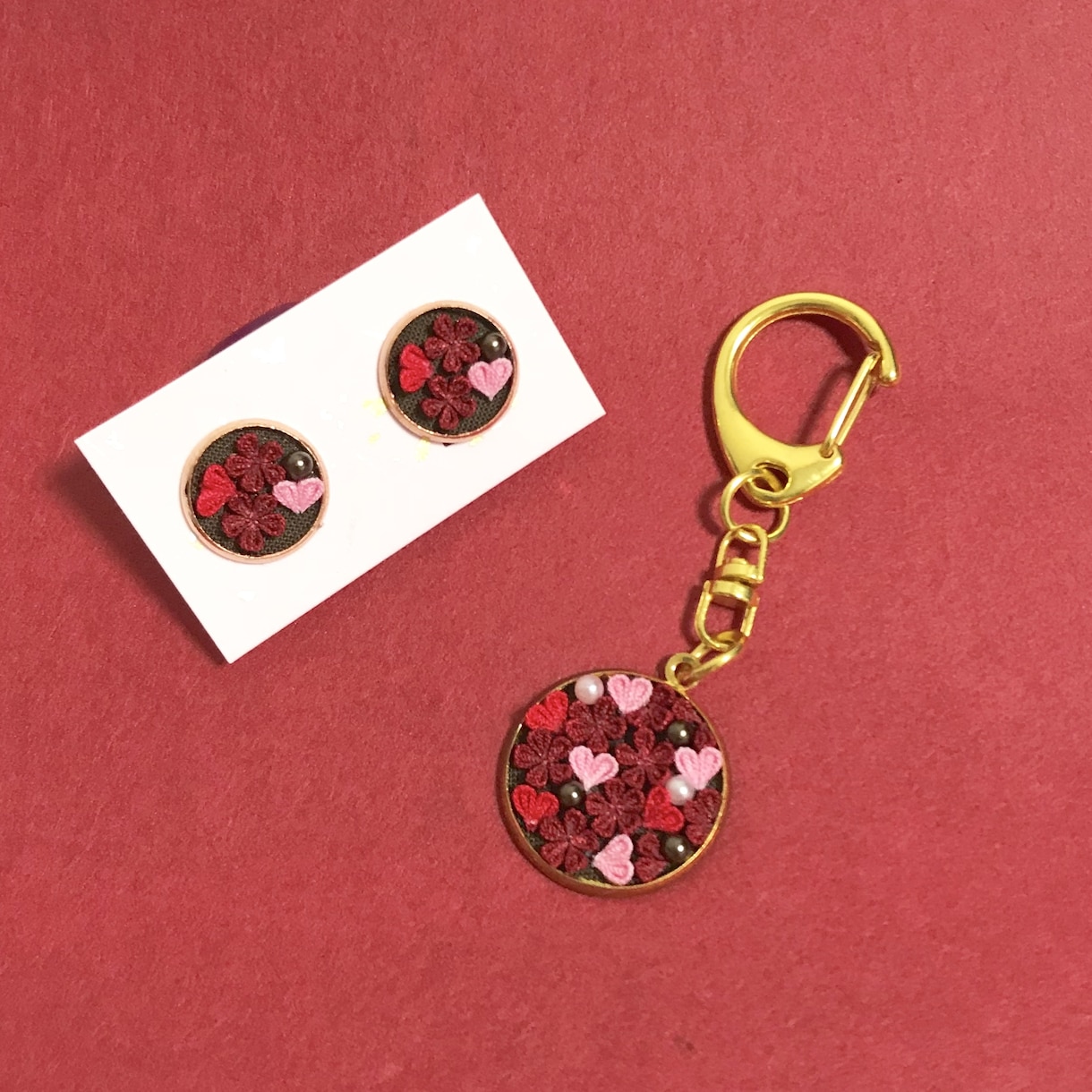 つまみ細工でアクセサリーなどの小物をお作りします ハンドメイドでピアス イヤリング ネックレス キーホルダー等 イメージ8