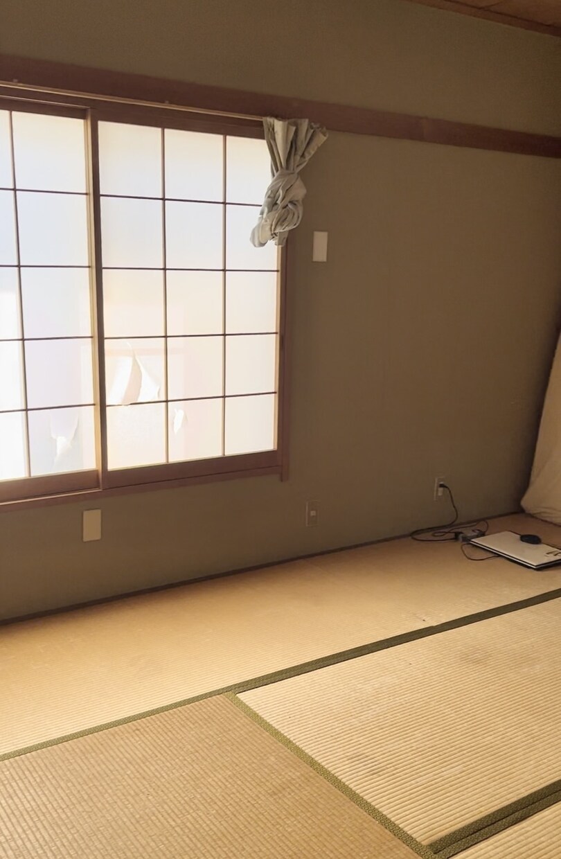 実家の片付け、年代別暮らしシフトアドバイスします 想像してみて下さい　80代で脚立に乗ってモノを取り出すことを イメージ6