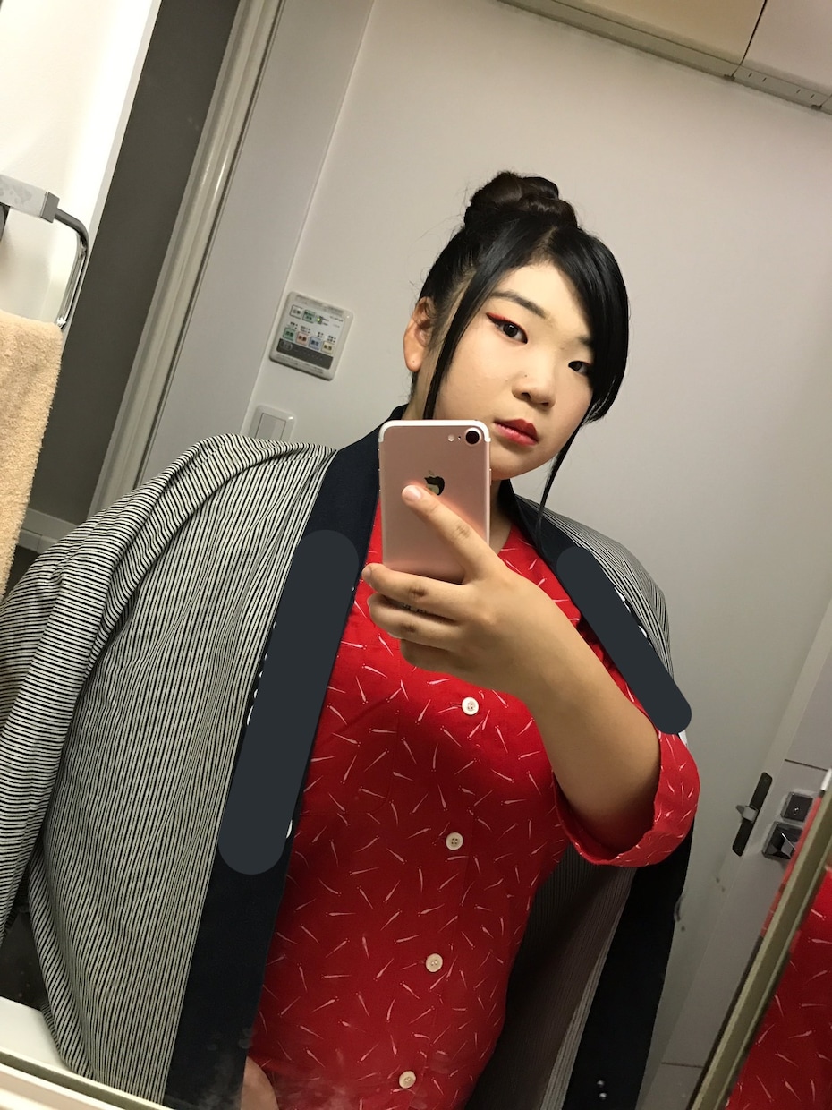今までのメイクに1工夫で雰囲気を簡単に変えます 就活や同窓会などでいつもとは違うメイクをしたいあなたへ イメージ2